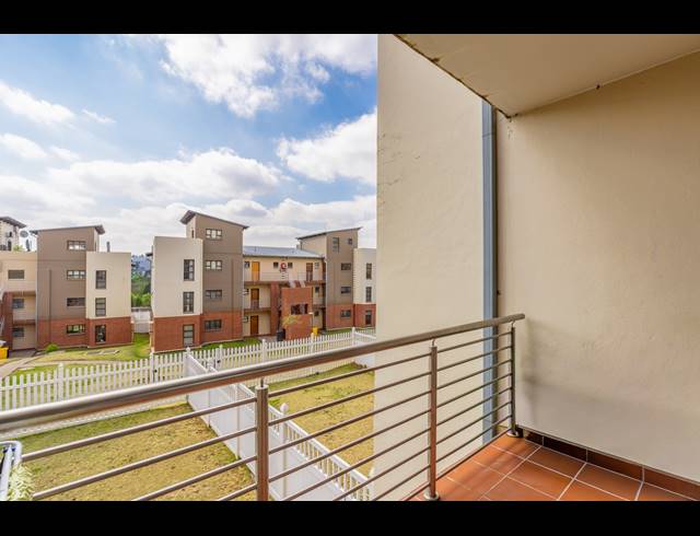 2 BEDROOM APARTMENT FOR SALE IN BARBEQUE DOWNS